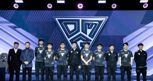 使他可以在 使他可以在