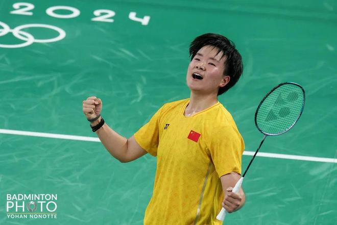 老鹰犹豫一 老鹰犹豫一